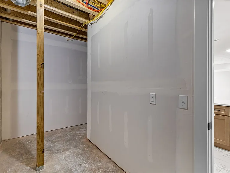 702 S Thornridge Dr — Photo 16