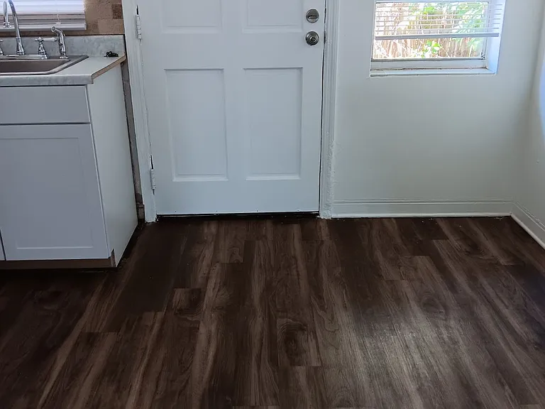 232 N Hollywood Ave — Photo 3