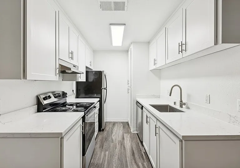 ReNew Avery Park — Photo 11
