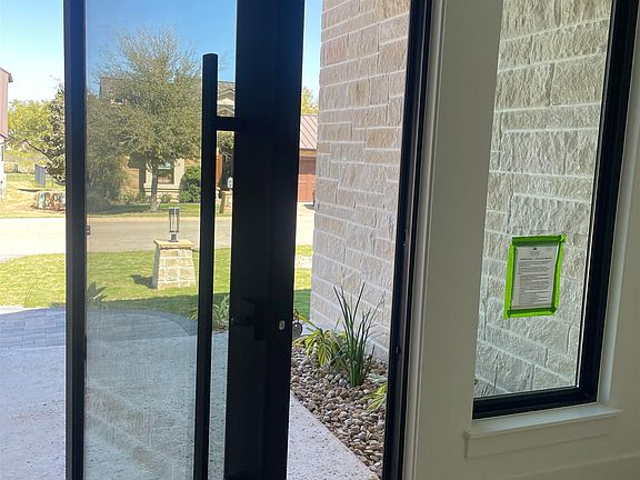 5th image of 121 Azalea Loop