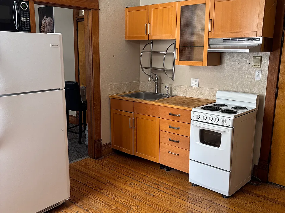 222 Linden St #205