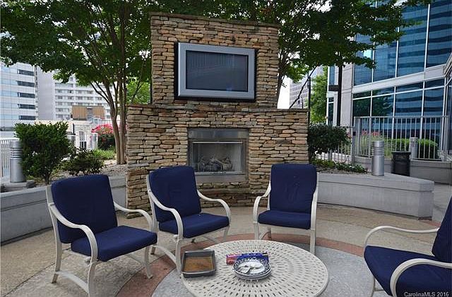 Outdoor roof top sitting area