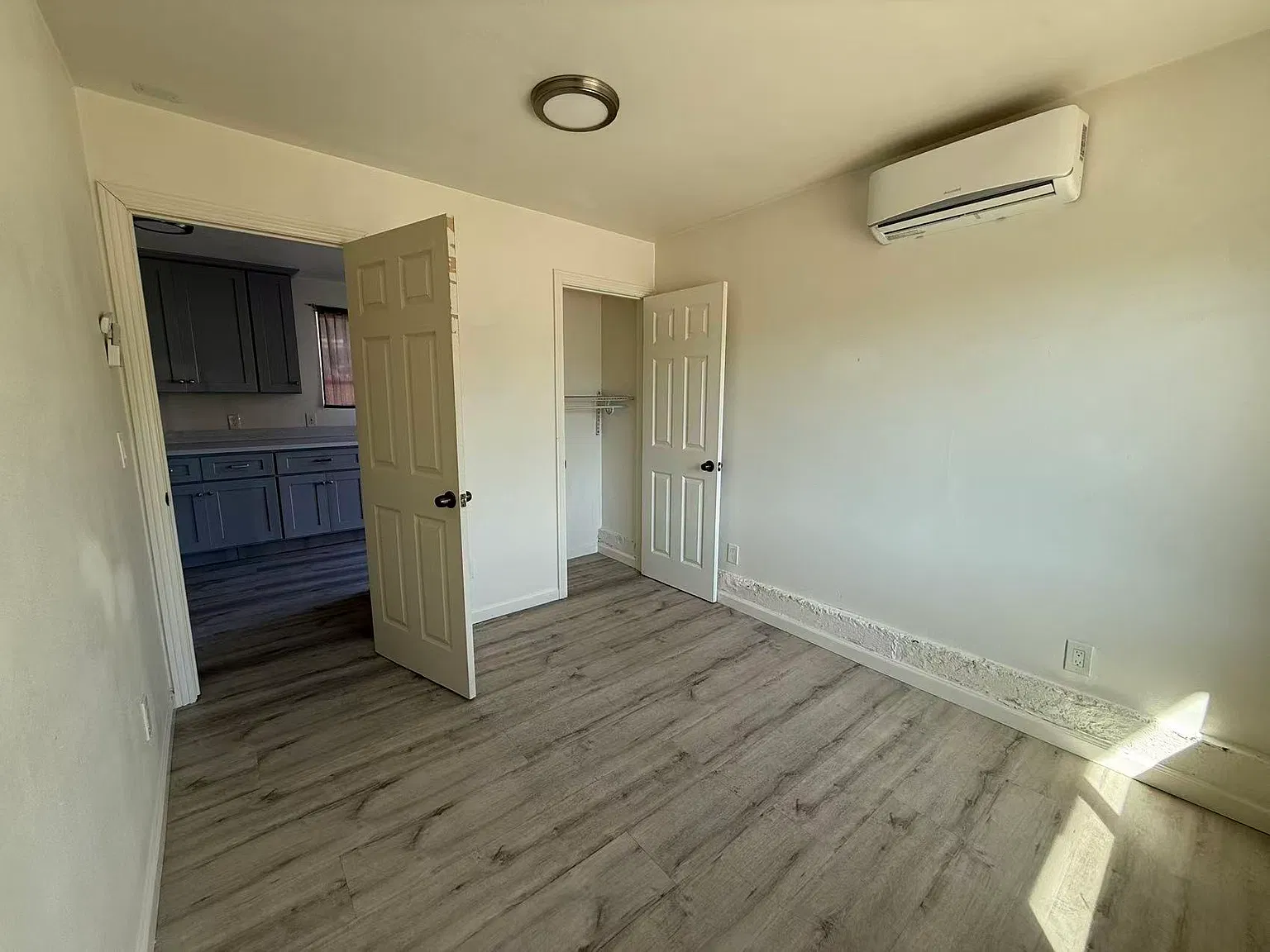 2 bed, 500 sqft, $2,000 — Photo 3