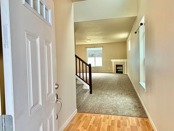 2nd image of 5319 NE 54th St