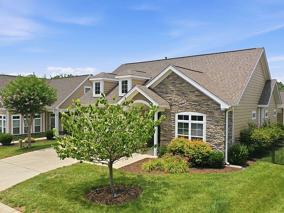 3rd image of 1317 Brookview Dr