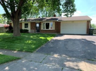 1015 McQuillan Dr, Englewood, OH