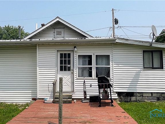2nd image of 1922 Sheffield Pl