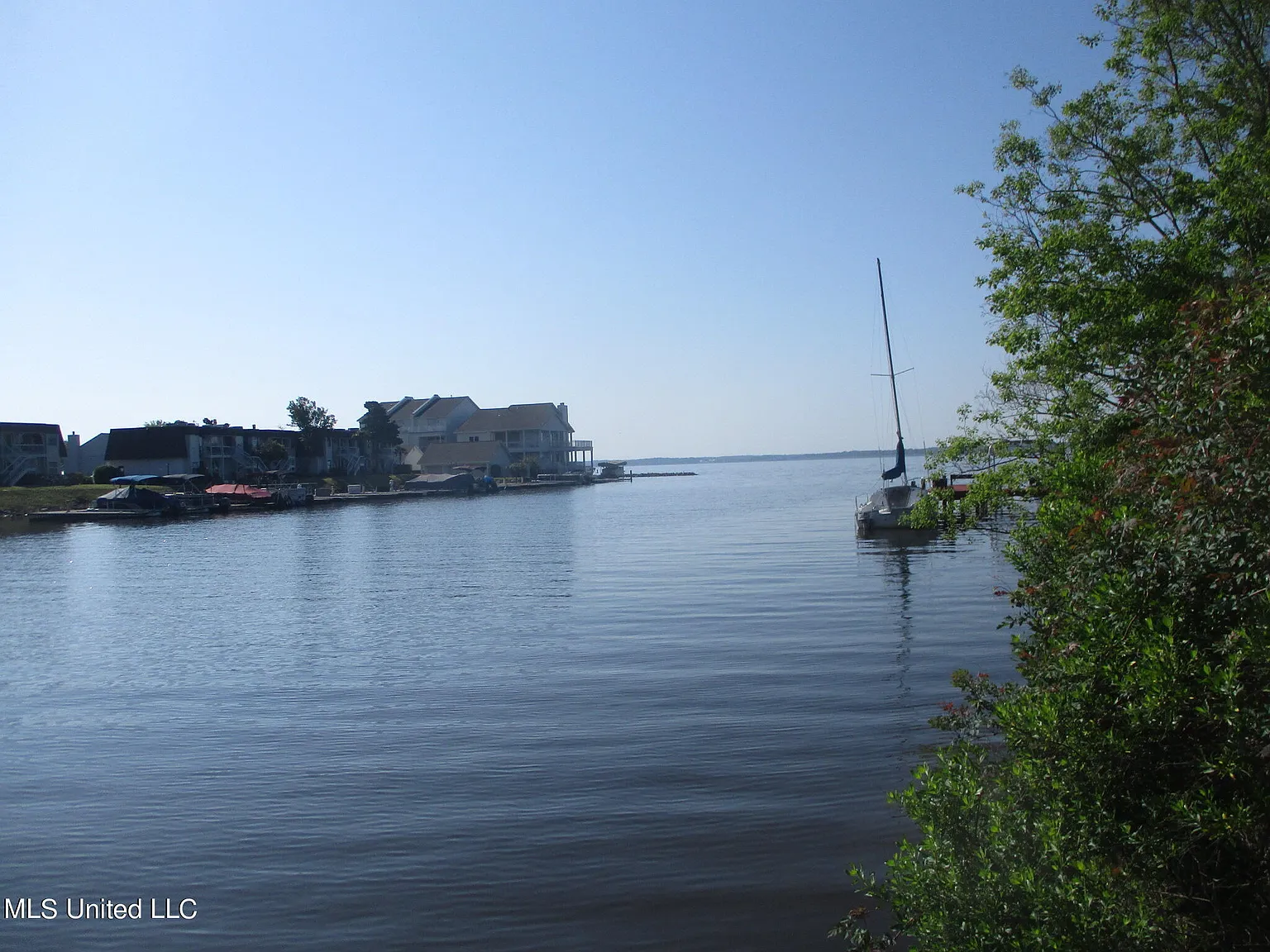 147 Overlook Pointe Dr #14 photo 1