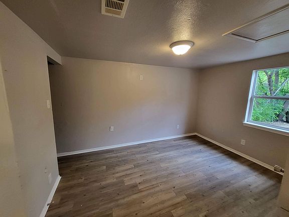 4th image of 1719 W Craig Pl #2