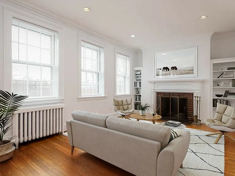 79 Martin St #33 — Photo 1