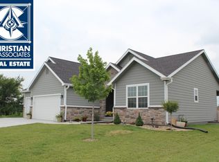 9912 Lavender Ln, Manhattan, KS 66502
