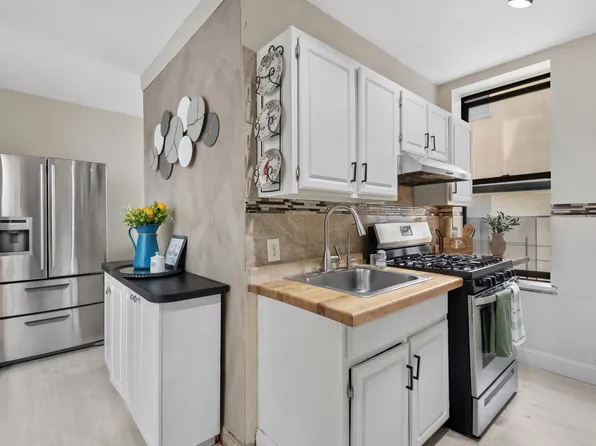 1809 Adam Clayton Powell Boulevard image 2 of 8