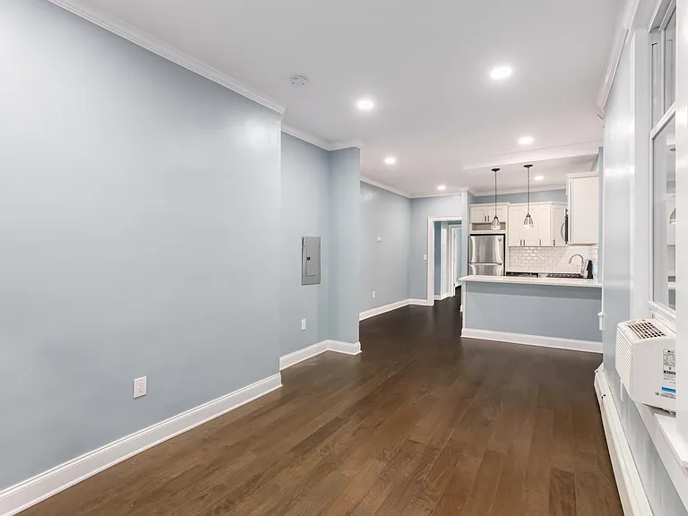 380 Baldwin Ave #2R — Photo 6