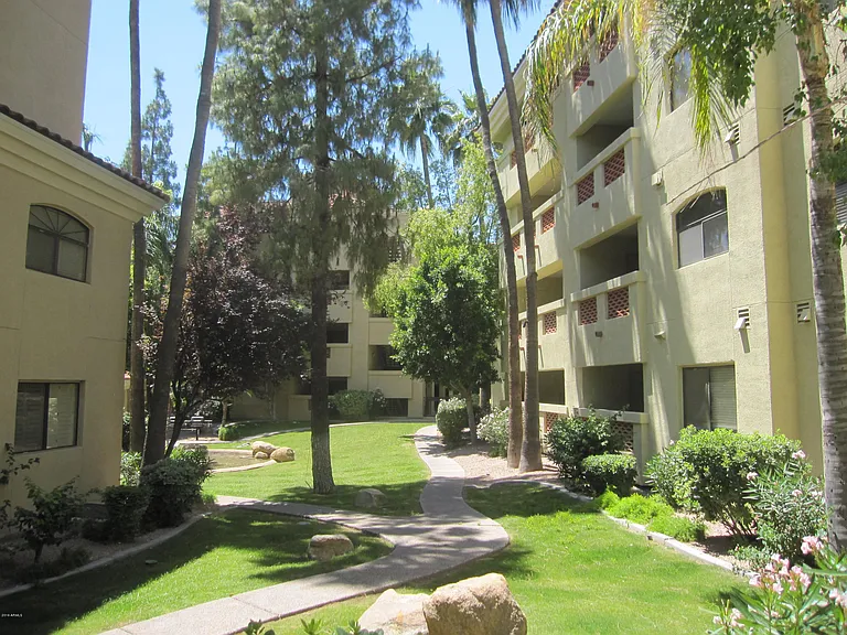 5104 N 32nd St #130 — Photo 38