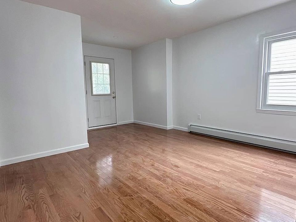 1st image of 16708 81st Ave