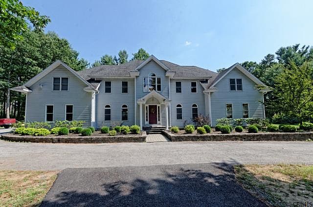 2nd image of 109 Willow St