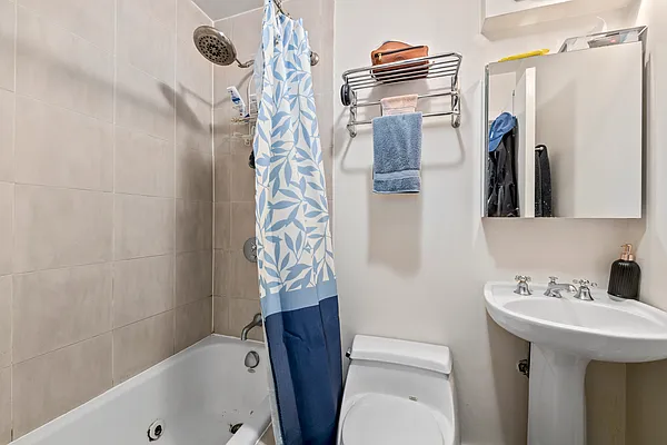 Rented by Douglas Elliman | media 6