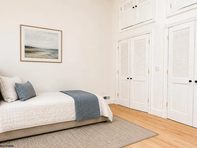 300 Communipaw Ave #302 — Photo 9