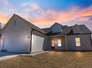 1010 Lily Ln, Oxford, MS 38655