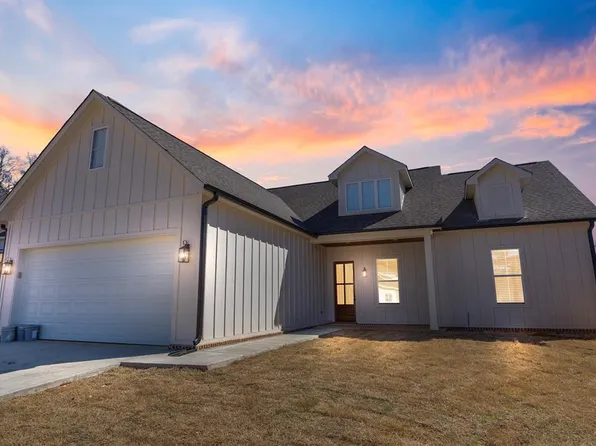 1010 Lily Ln, Oxford, MS 38655