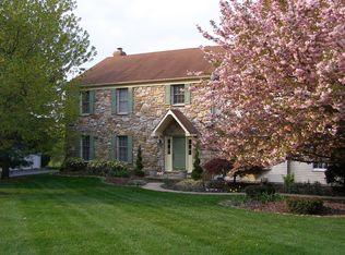 21 Meadowbrook Ln, Newark, DE 19711