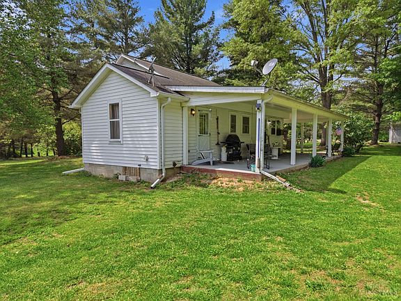 3rd image of 10559 Dixon Rd