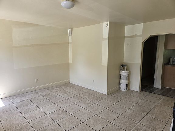 5th image of 26 Heron Ct #1