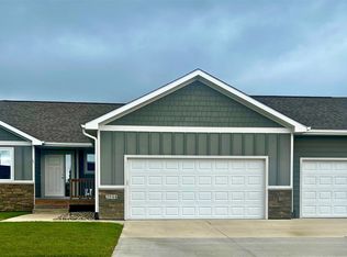 2944 Prairieside Pl, Norwalk, IA 50211