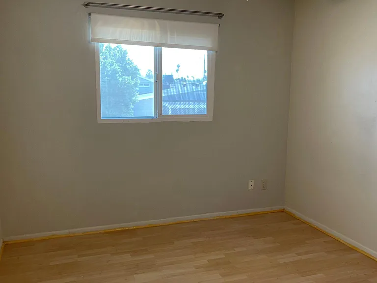 4637 S Mill Ave — Photo 16