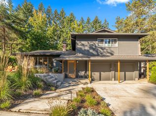 29 Churchill Downs, Lake Oswego, OR 97035