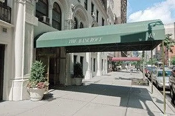 Sold by Corcoran | media 7