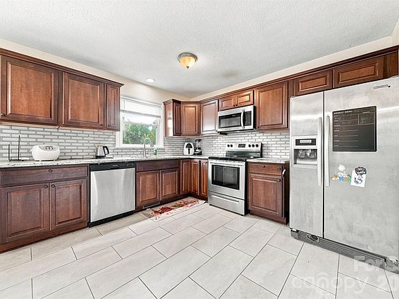 4th image of 2103 2nd Ave NW