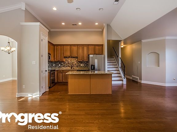3rd image of 7140 Carriebrook Dr