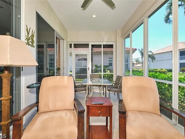 9240 Willowcrest Ct — Photo 11