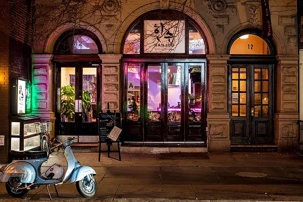 Rented by Renetta Real Estate | media 84