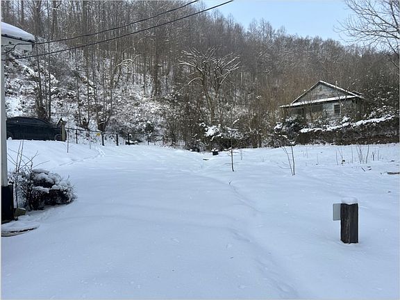 5th image of 51 Akers Hollow Rd