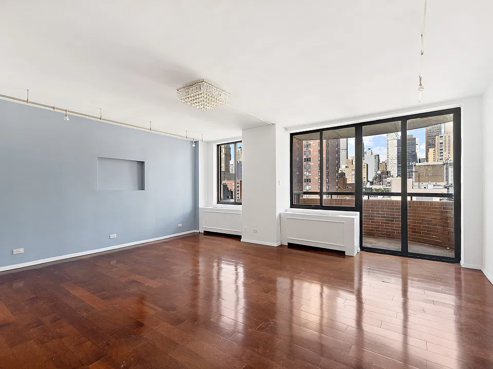 157 E 32nd St #20C