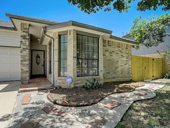 5th image of 10707 LAKE PATH DR