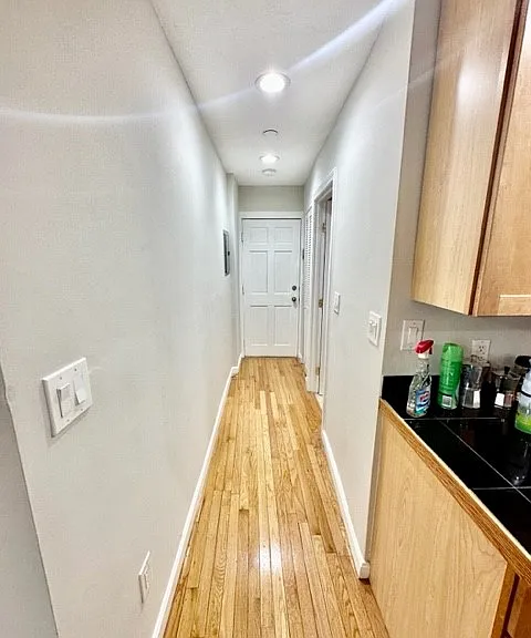 220 Hanover St #12 — Photo 13