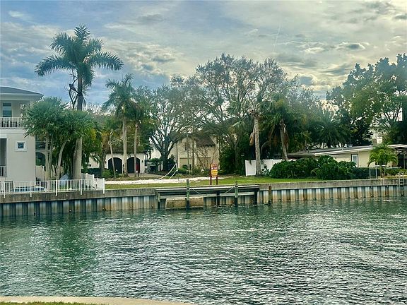 3rd image of 52 Sandpiper Rd #1