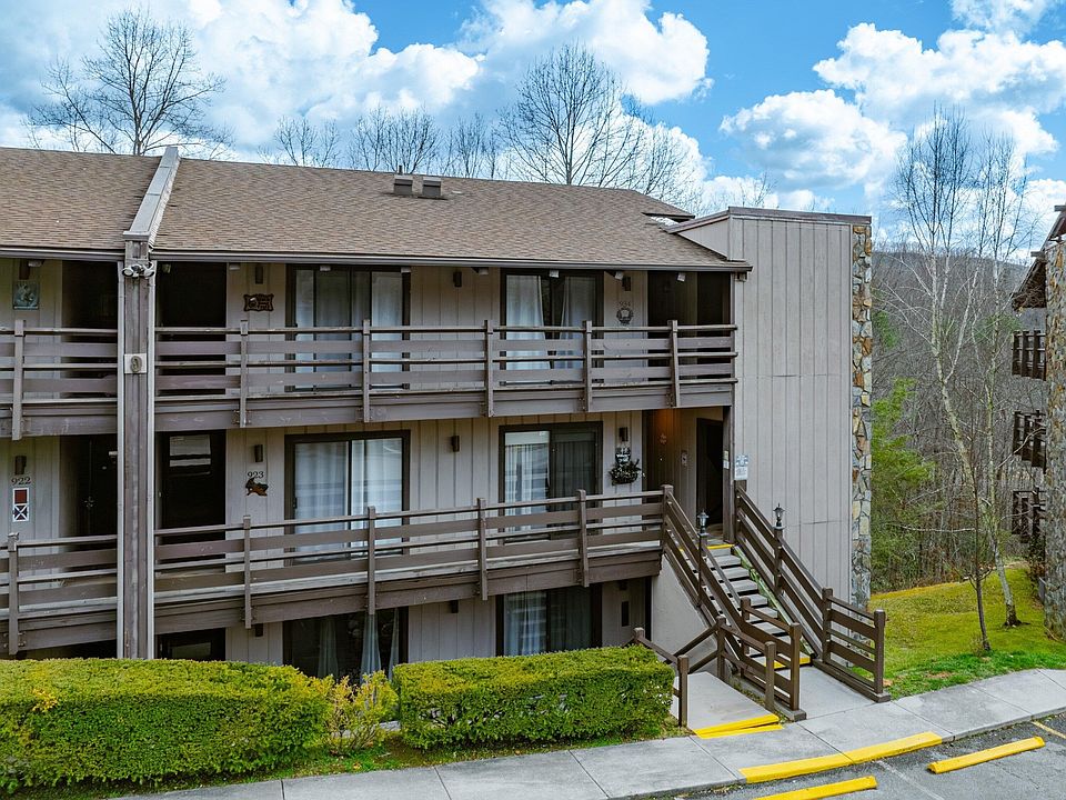 1st image of 1081 Cove Rd #933