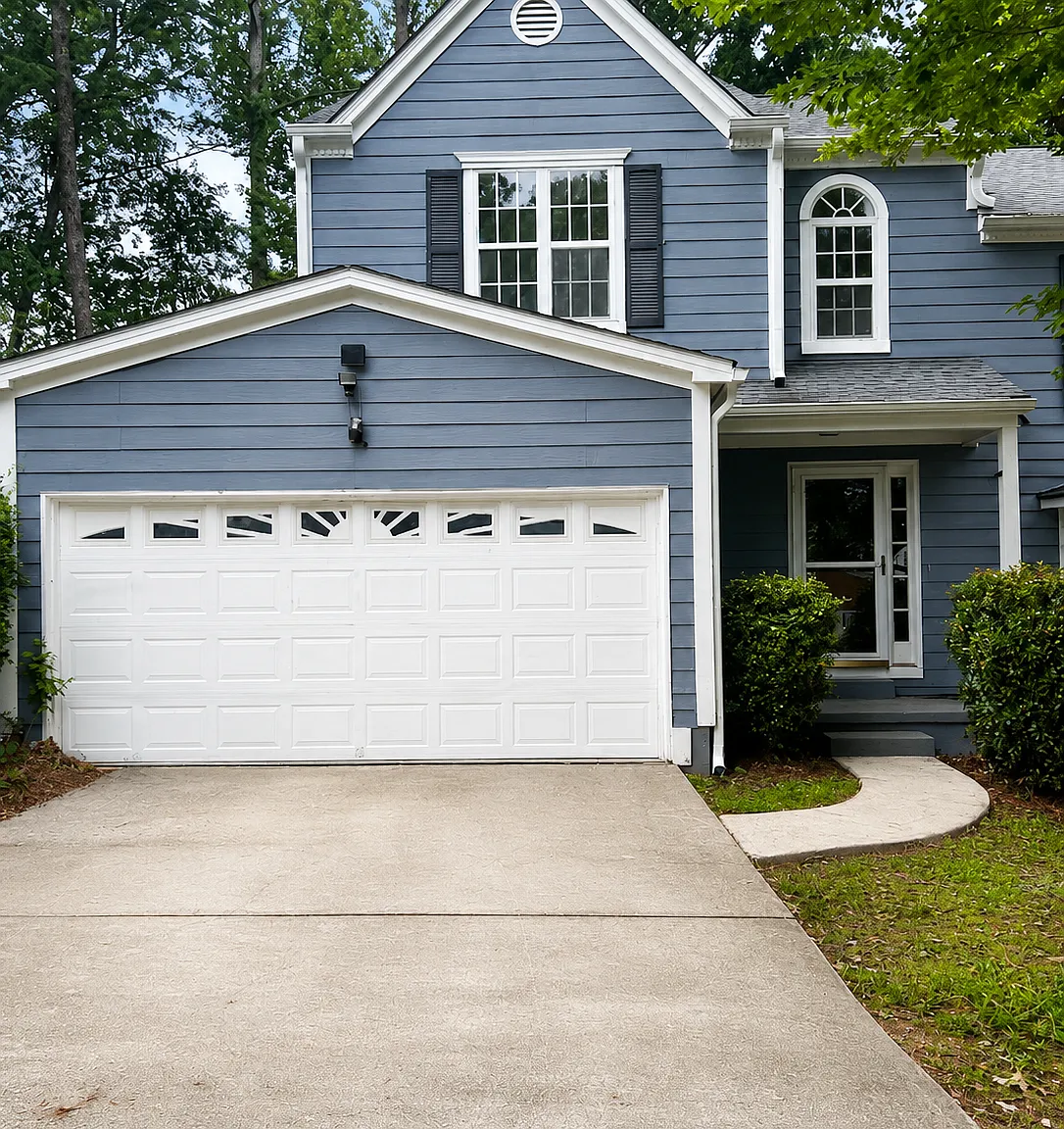 3 bed, 2.5 bath, 1295 sqft, $2,050 — Photo 1