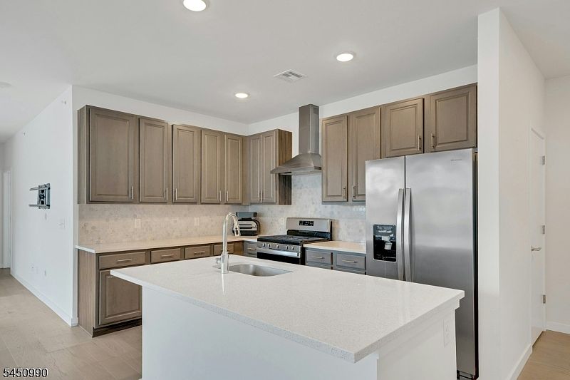 1st image of 644 Lorhan Dr BLDG 6 #644