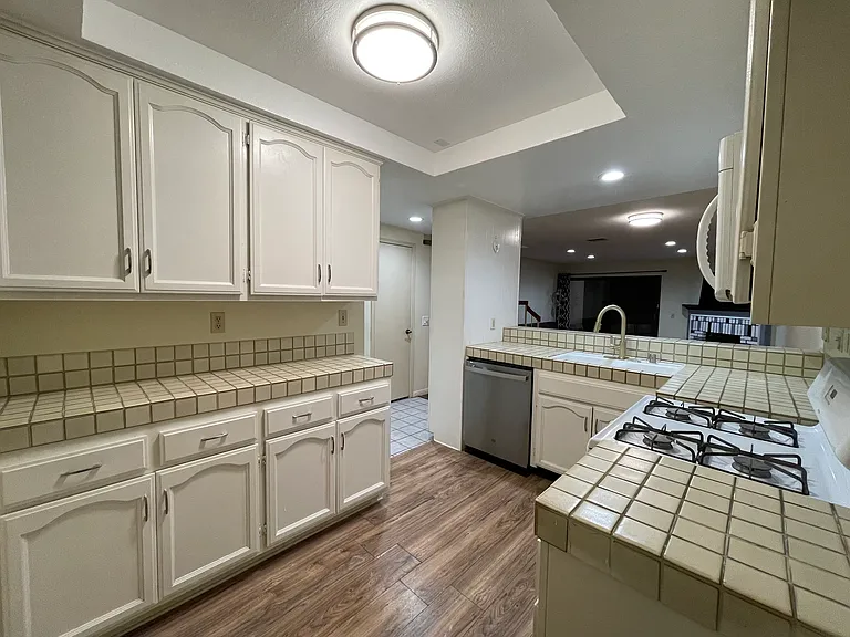 230 Kauai Ln — Photo 19