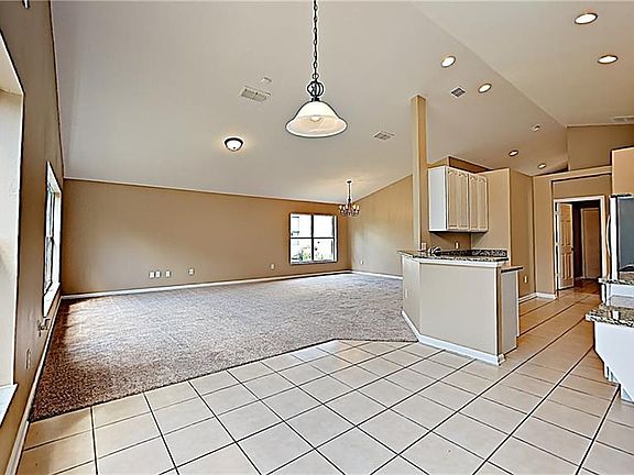 5th image of 3205 Stonehurst Cir