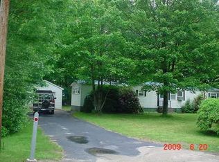 11 Raymond Rd, Topsham, ME 04086