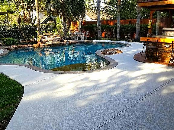 2nd image of 630 Bay Club Dr