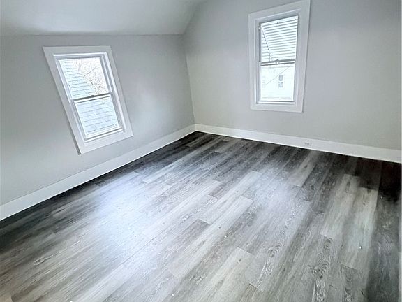 4th image of 3119 W 68th St