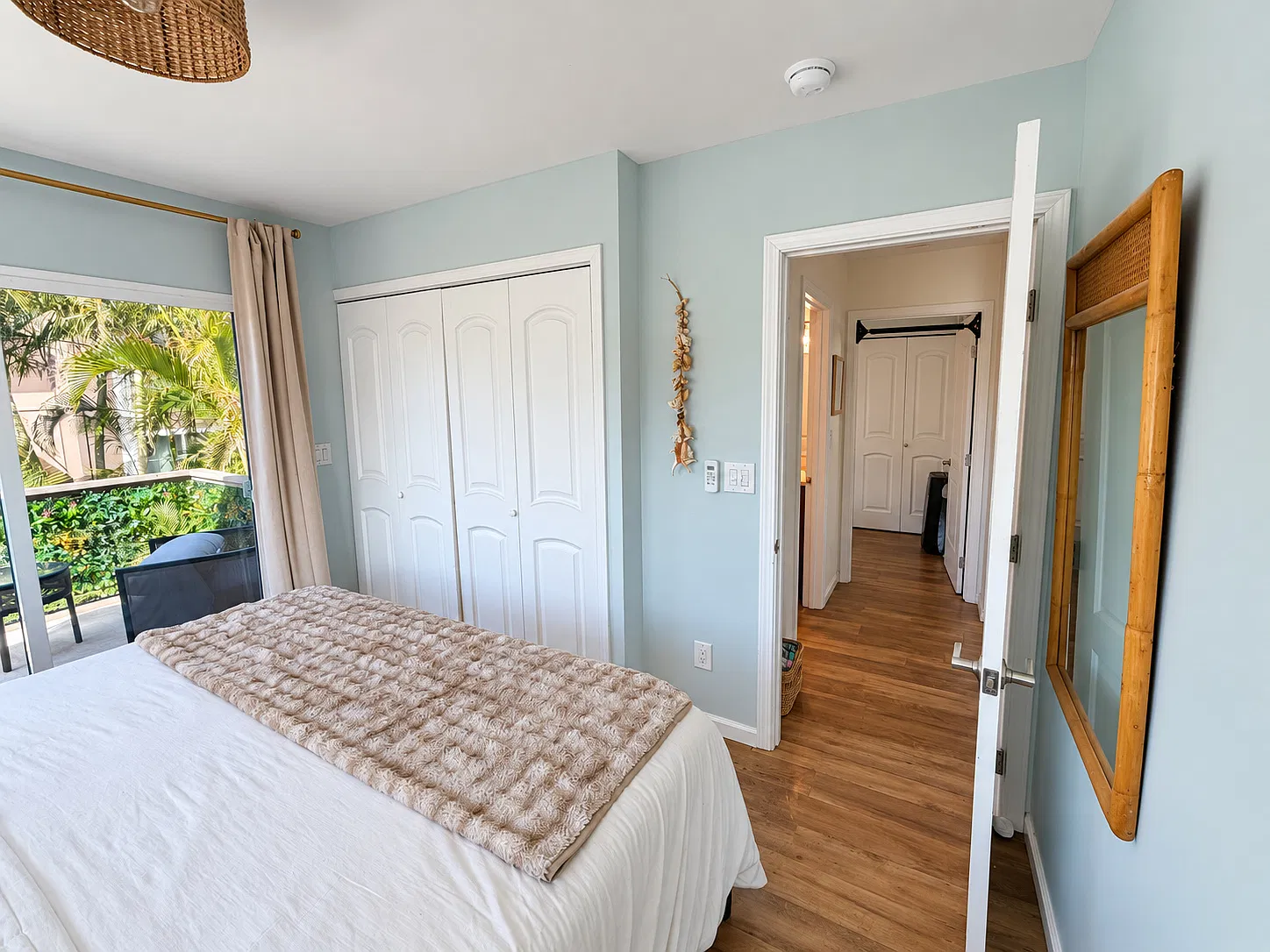 2 bed, $3,200 — Photo 3