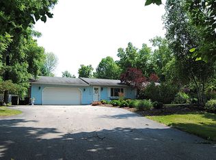 W3269 S Lakeshore Dr, Lake Geneva, WI 53147